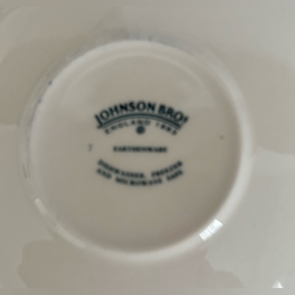 Johnson Brothers Blue White Castle Saucers Set of 3 England - Picture 4 of 4